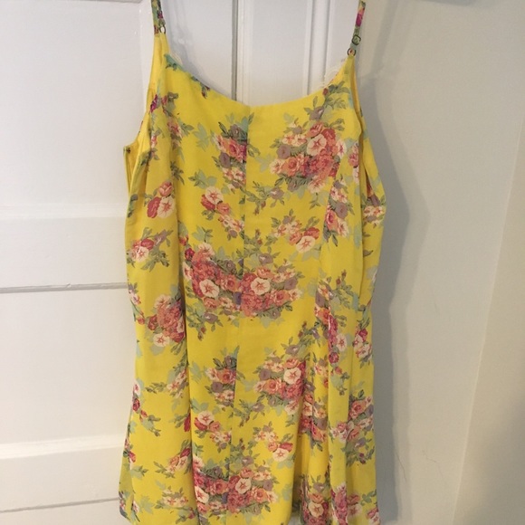 Urban outfitters floral sundress - Picture 3 of 4